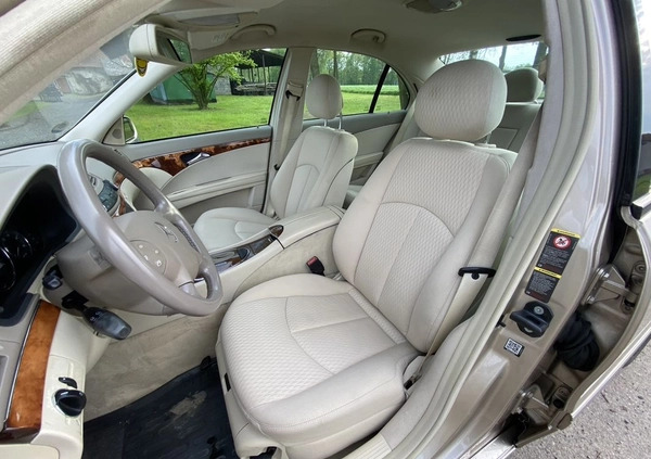 Mercedes-Benz Klasa E cena 22900 przebieg: 275000, rok produkcji 2004 z Radzymin małe 466